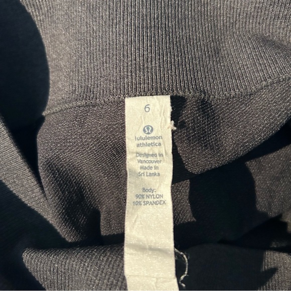 Lululemon Awakening Crop Dark Grey Size 6 - Picture 7 of 7